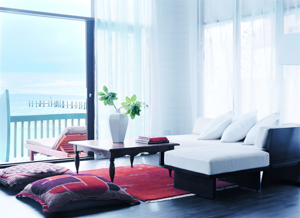 low_079169_44153617_dhoni_loft_suite_living_room